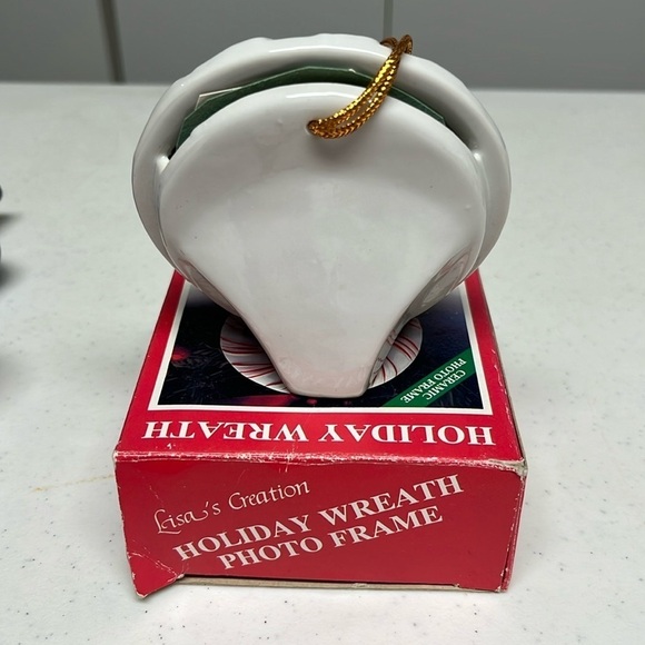 Avon Holiday Wreath Photo Frame Vintage - Picture 4 of 9